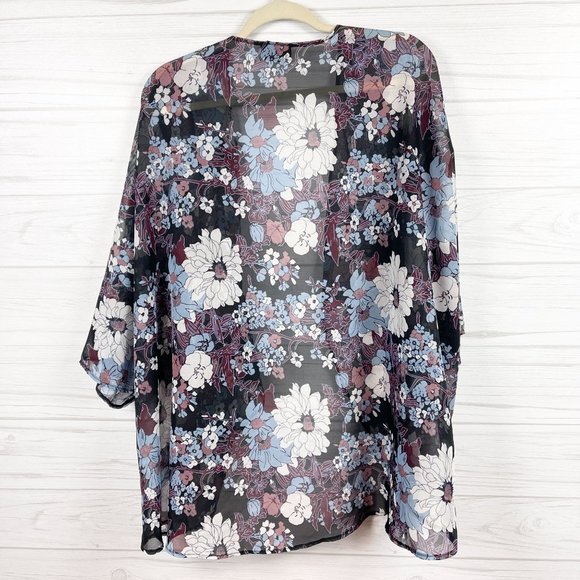 David and Young Floral Kimono OS - Picture 2 of 4